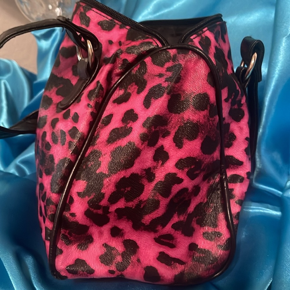 EUC Pink Leopard Print Purse - Picture 6 of 7